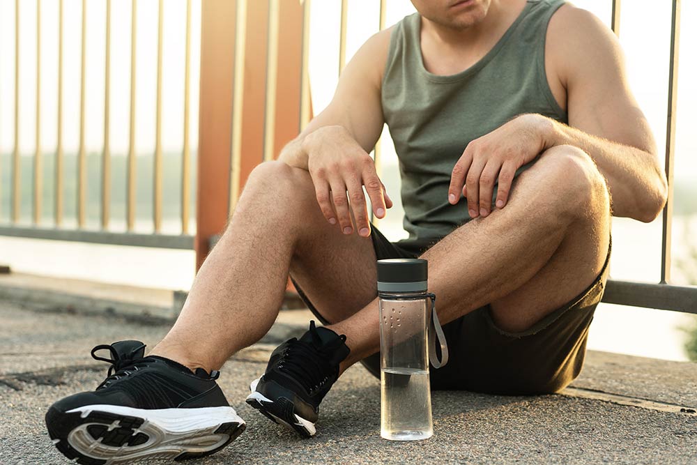 ¿Está experimentando síntomas de deshidratación o simplemente tiene sed?