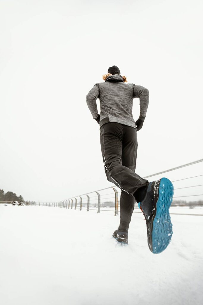 Cómo correr en el frío puede reducir el riesgo de lesión en la cadera