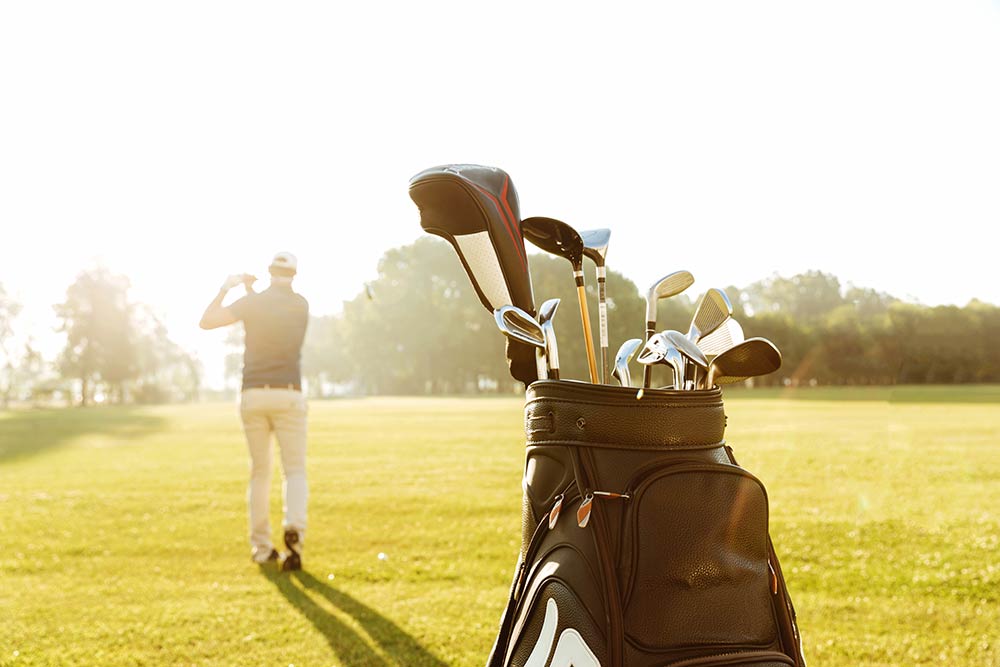 7 estiramientos esenciales para aliviar el codo de golfista